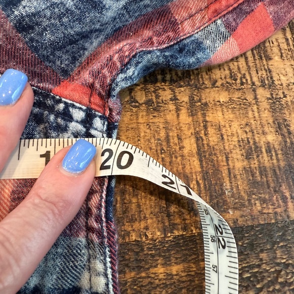 Justify Acid Wash Red Plaid Pearl Snap Shirt SZ Large - Picture 5 of 8